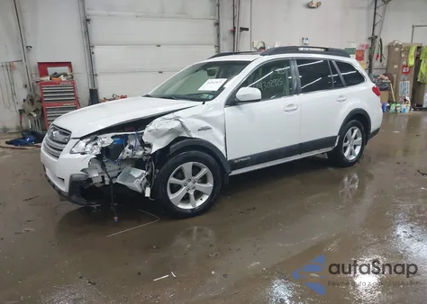 2013 Subaru Outback 2.5I Premium из США, поврежденный, VIN 4S4BRBGCXD3228601